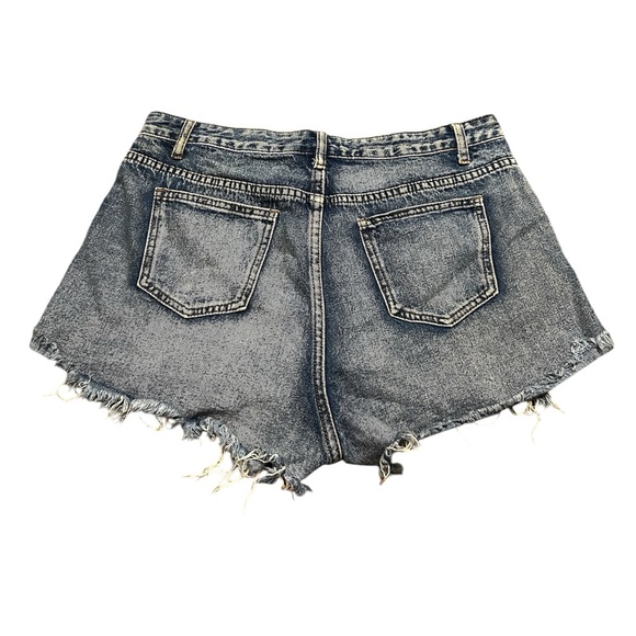 Black denim shorts with distressed details - Picture 2 of 2